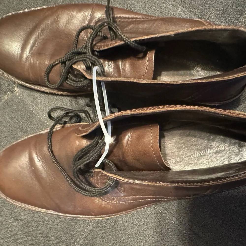 John Varvatos Brown Leather Chukka Boots‎